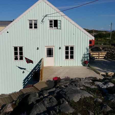 Lysvoldbrygga Bed & Breakfast Henningsvær Dış mekan fotoğraf