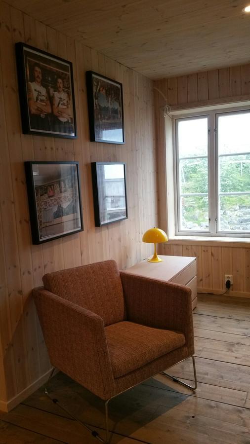 Lysvoldbrygga Bed & Breakfast Henningsvær Dış mekan fotoğraf